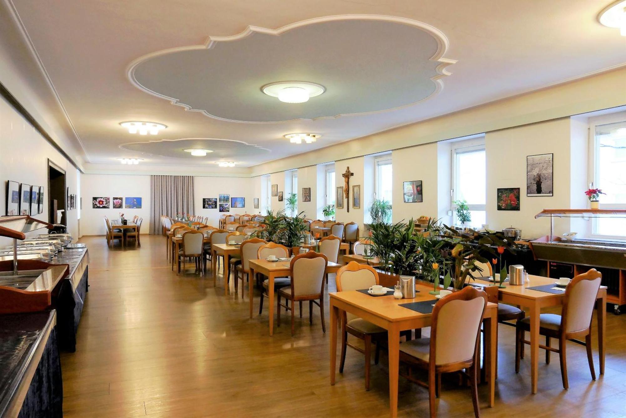 Kloster Maria Hilf 3* Bühl